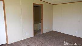 Beautiful 3 Bed, 2 Bath in Jacksonville, FL (Photo 9 of 10)