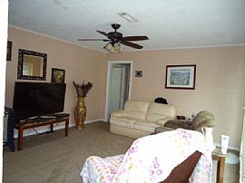 2000 Charlton Dr in Dothan, AL (Photo 2 of 3)