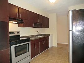 Nice 3 Bedroom Brick Ranch with 2.5 Bathrooms in Peach Orchard, GA (Photo 2 of 9)