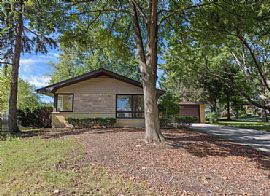 1025 Catalpa Ln Amazing Location in The Sought After West  in Naperville, IL