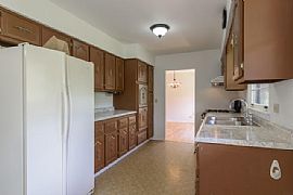 1025 Catalpa Ln Amazing Location in The Sought After West  in Naperville, IL (Photo 4 of 6)