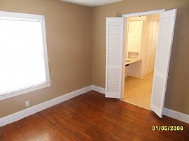 Single Family 3 Bed 2 Bath For Rent in Mobile, AL (Photo 3 of 5)