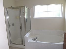 Amazing Single Family 3bed 2.5 Bath in Charlotte, NC (Photo 5 of 5)