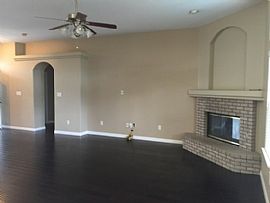 Northwest Bakersfield Home in Bakersfield, CA (Photo 5 of 10)