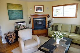 3 Bedroom House For Rent in Pt. Richmond in Point Richmond, CA (Photo 8 of 12)