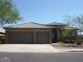 3 Bedroom/2 Bath Home with a Den in a Golf Course in Avondale, AZ