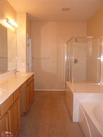 3 Bedroom/2 Bath Home with a Den in a Golf Course in Avondale, AZ (Photo 10 of 10)