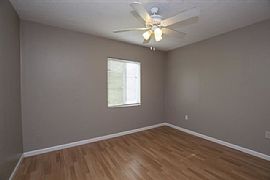Nice 3 Bed / 2 Bath Home in Mesa! in Mesa, AZ (Photo 6 of 9)