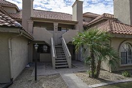 Amazing 2 Bed / 2 Bath Condo in Scottsdale! in Scottsdale, AZ