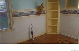 Best of The Best! Beautiful 3br, 1.5 Bath Home in Move in Condi in Detroit, MI (Photo 9 of 10)