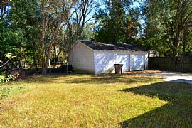  3 Bedroom 1.5 Bath That Includes a Large Bonus Room  in Mobile, AL (Photo 8 of 9)