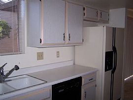 Two Bedroom, Two Bath Home in Sun Lakes in Sun Lakes, AZ (Photo 5 of 10)