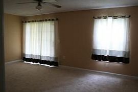 Beautiful 4 Bedroom 4 Bathroom Crofton Townhouse in Crofton, MD (Photo 4 of 8)