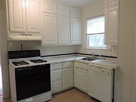 913 N 13th St , .$600 in Temple, TX (Photo 5 of 6)