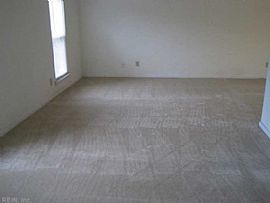 Newer Kitchen Counter Tops, Cabinets and Appliance in Miami, FL (Photo 10 of 10)