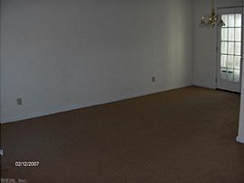 Newer Kitchen Counter Tops, Cabinets and Appliance in Miami, FL (Photo 8 of 10)