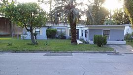 Beautiful 3specious Beds 1.5baths in Beautiful Quiet Neighborho in Jacksonville, FL (Photo 10 of 10)