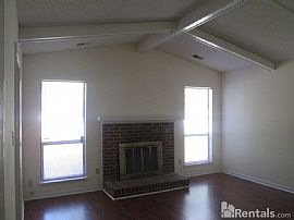 A Move in Ready 2 Beds and 1 Bath Home,Fresh Paint in Charlotte, NC (Photo 2 of 7)