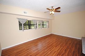 Come Check Out This Adorable 3 Bedroom 1 Bathroom in Jacksonville, FL (Photo 9 of 10)