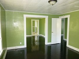 Well Cared For Three Bedroom Home with Easy Access to Shopping, in Birmingham, AL (Photo 11 of 11)