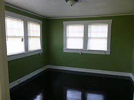 Well Cared For Three Bedroom Home with Easy Access to Shopping, in Birmingham, AL (Photo 9 of 11)