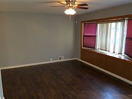 Newly Remodeled 3 Bedroom 1 Bath in Kansas City, MO (Photo 3 of 9)