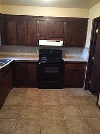  Newly Remodeled 4 Bedroom and 1.5 Bath Home For Rent in Oklahoma City, OK (Photo 6 of 10)