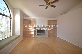 Great 3 Bedroom Home in Quiet Location in Miami, FL