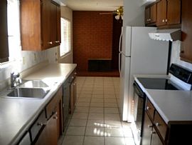 Move in Ready 3 Bedroom, 2 Bath Home in Far Ne Heights in Albuquerque, NM (Photo 3 of 7)