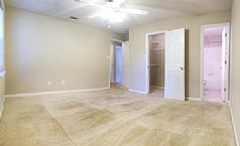 Single Family Home For Rent. in Savannah, GA (Photo 4 of 6)