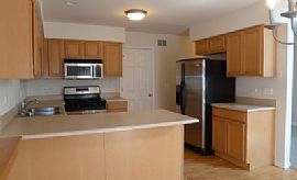 Move in Now! New Carpet, Fresh Paint, Bright in Sugar Grove, IL (Photo 4 of 6)