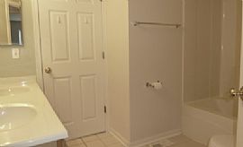 Move in Now! New Carpet, Fresh Paint, Bright in Sugar Grove, IL (Photo 6 of 6)