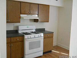 A Must See! Very Well Maintained 3 Bedroom, 1 Bath in Cahokia, IL (Photo 2 of 4)