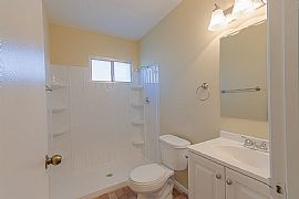 Spacious Home For Rent  in Phoenix, AZ (Photo 8 of 10)