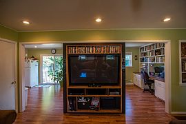 Great Location. Walk to Bentonville Square, Walmart Home Office in Bentonville, AR (Photo 6 of 6)