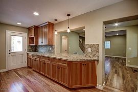 A Beautiful Home in An Amazing Historic Neighborhood in Tempe, AZ (Photo 3 of 3)