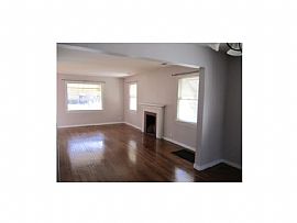 5247mupdated 2bd/1ba Single Story M-Streets Home in Dallas, TX (Photo 6 of 9)