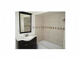 5247mupdated 2bd/1ba Single Story M-Streets Home in Dallas, TX (Photo 7 of 9)