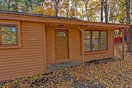 Ideal Contemporary Cedar Sided Split Level Home in Albany, NY (Photo 2 of 6)