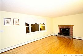 Cute and Cozy Cape Cod Rental Located in Vernon in Vernon, CT (Photo 4 of 6)