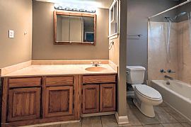  This Impressive 3 Bedroom 2 Bath Home in Louisville, KY (Photo 3 of 6)