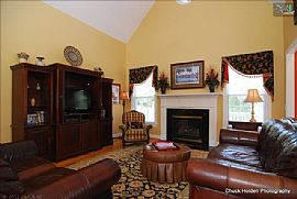 All Brick Beauty with Stunning Backyard in Columbia, SC (Photo 2 of 6)