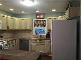 255 Mayfield Rd Must See Inside!! in Alpharetta, GA (Photo 4 of 9)