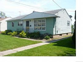 Three Bedrooms and Two Full Bathrooms in Niagara Falls, NY