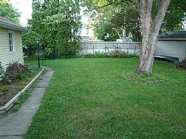 Looking For Responsible Tenants to Rent Out This Great House in Cedar Falls, IA (Photo 6 of 6)