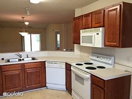 2 Bedroom 2 Bath Flat in Hanahan  in Hanahan, SC (Photo 2 of 5)