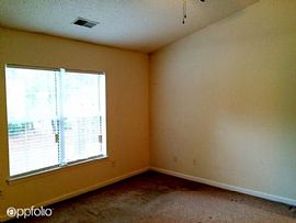 2 Bedroom 2 Bath Flat in Hanahan  in Hanahan, SC (Photo 5 of 5)