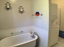 Quaint, Well Cared For and Updated Home in Albany, NY (Photo 5 of 7)