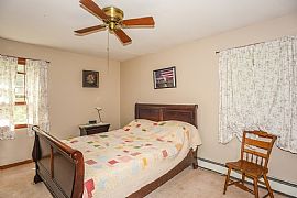 Bright and Airy 3 Bedroom 2 Full Bath Spacious Ranch in Blairstown, NJ (Photo 6 of 8)