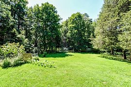 Bright and Airy 3 Bedroom 2 Full Bath Spacious Ranch in Blairstown, NJ (Photo 8 of 8)